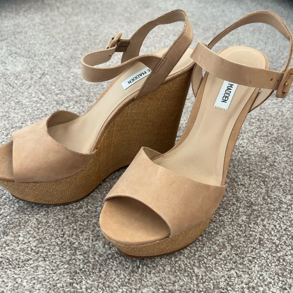 Steve Madden Tan Wedge Sandals